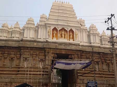 Taxi in Tirupati Nagalapuram Temple