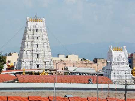 Taxi in Tirupati Padmavati Temple